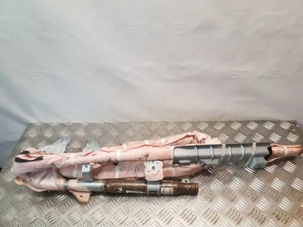 Katuse turvapadi (kardin) 617309500C