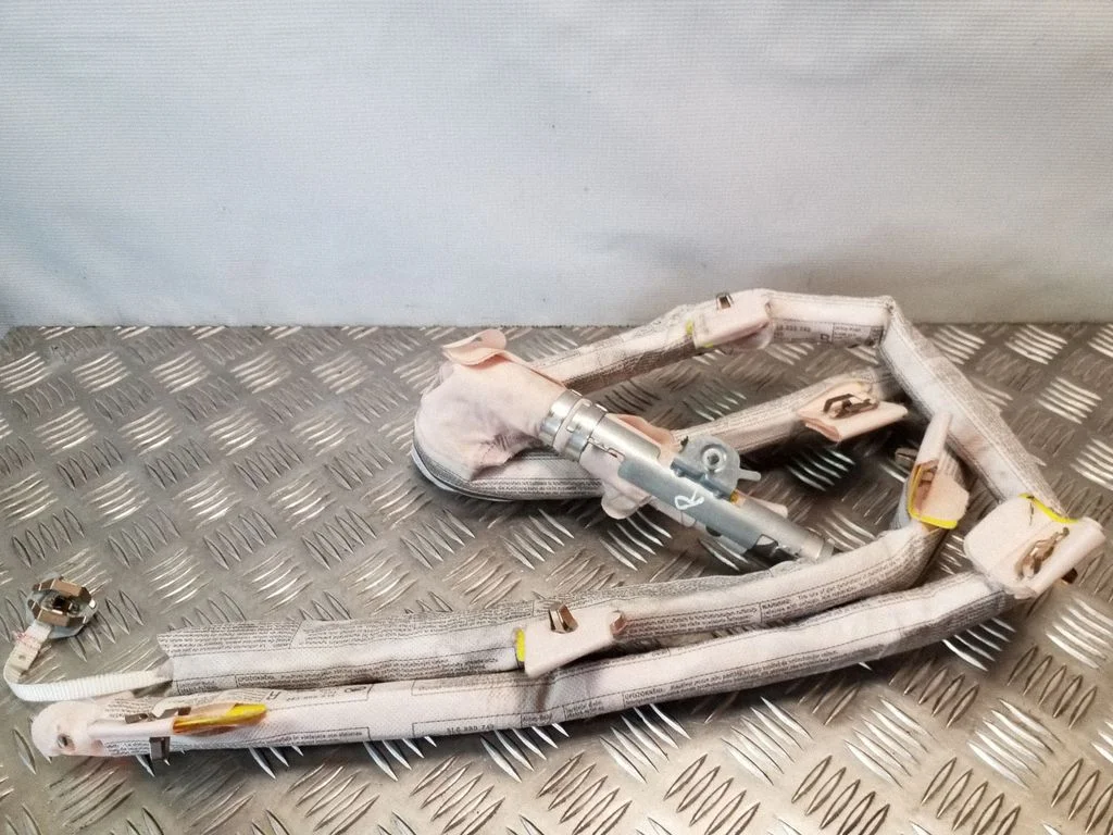 Katuse turvapadi (kardin) 5L6880742