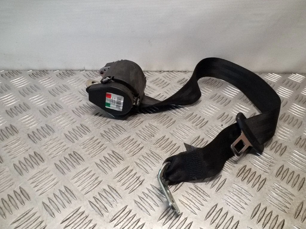 Tagumine turvavöö 8K0857805Q