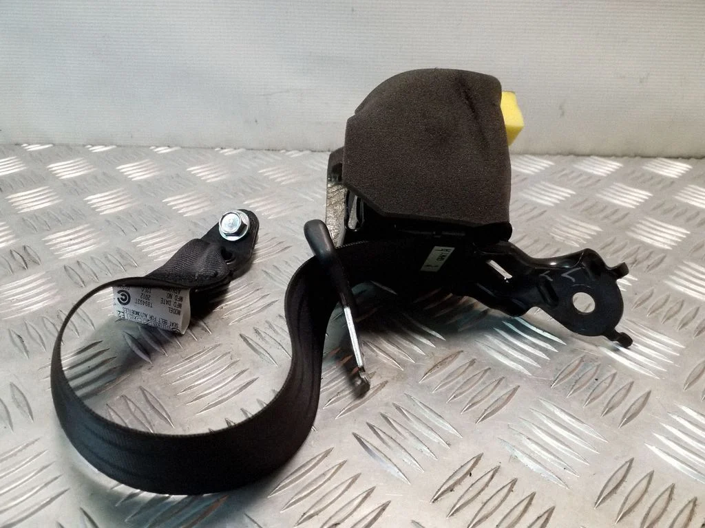 Tagumine turvavöö T89493T