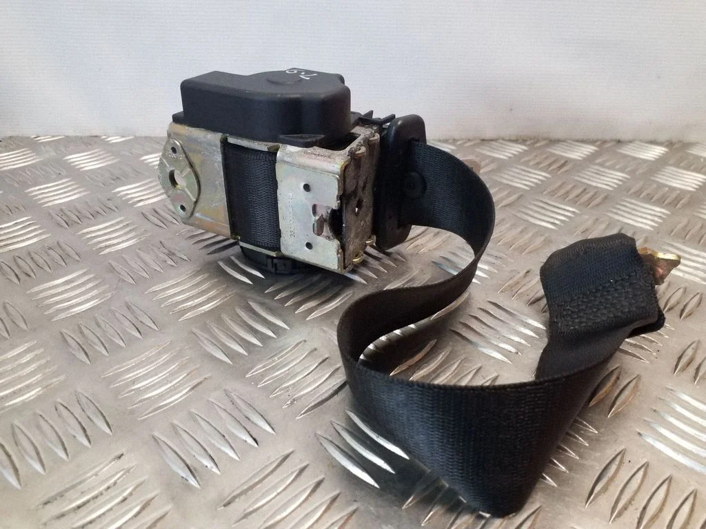 Rear seatbelt – BMW 3 Series E46 (1998-2005)