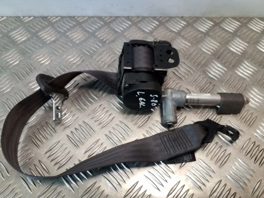 Rear seatbelt 39969916