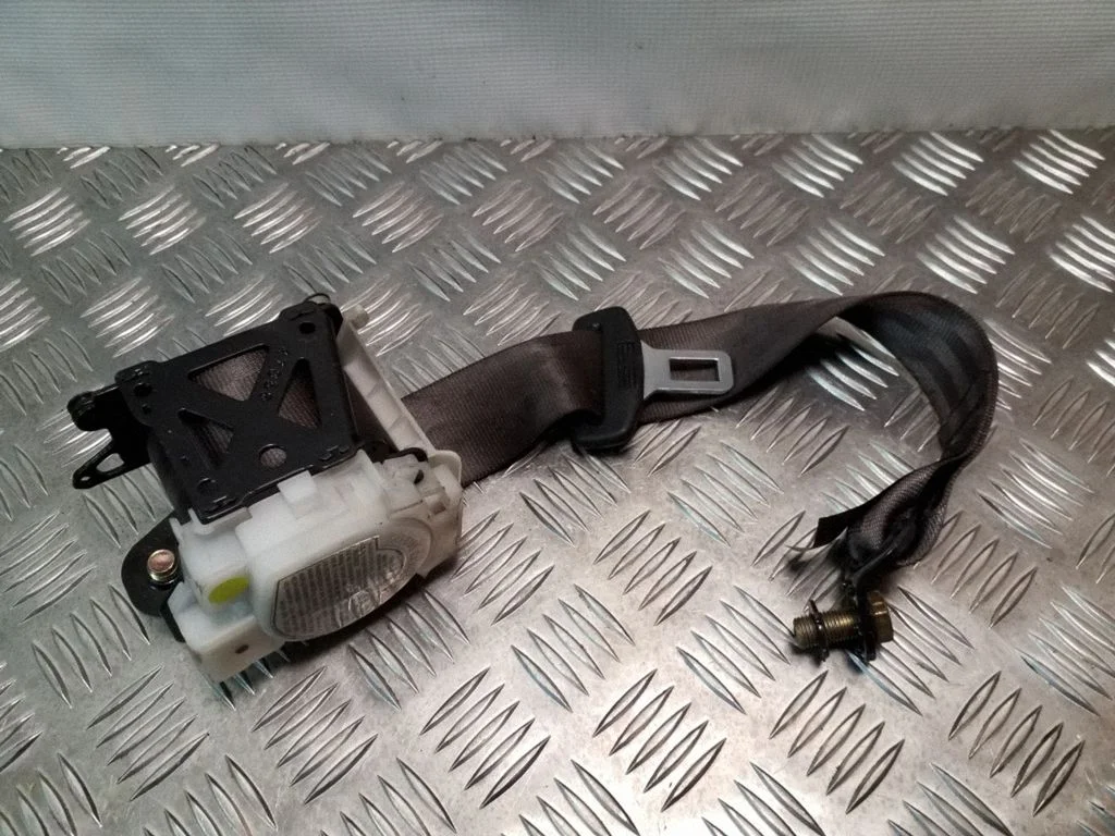 Rear seatbelt – Audi A4 S4 B6 8E 8H (2001-2005)