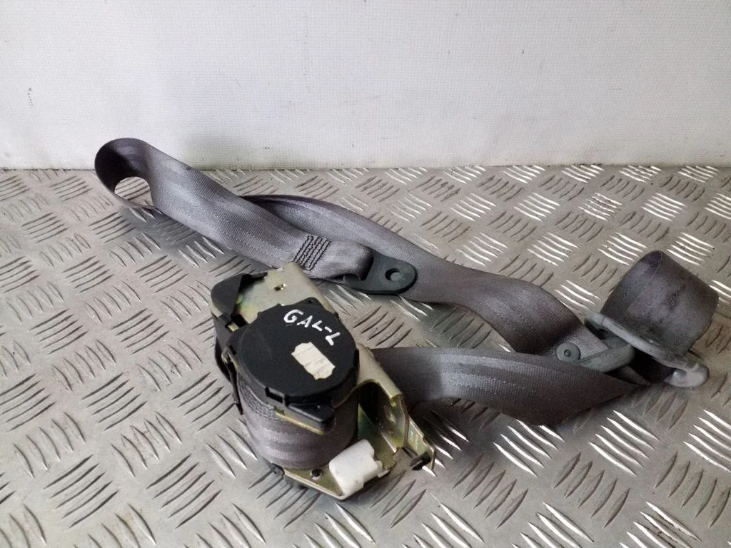 Aizmugurējā drošības josta 550268200