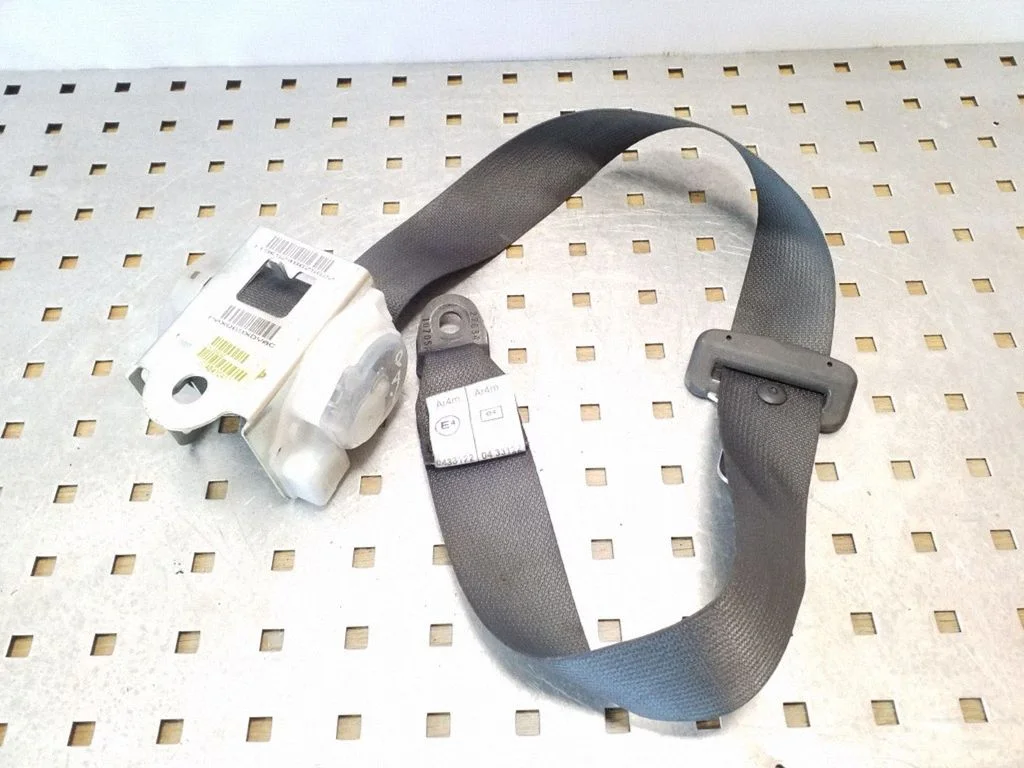 Tagumine turvavöö P0XQ69XDVAC