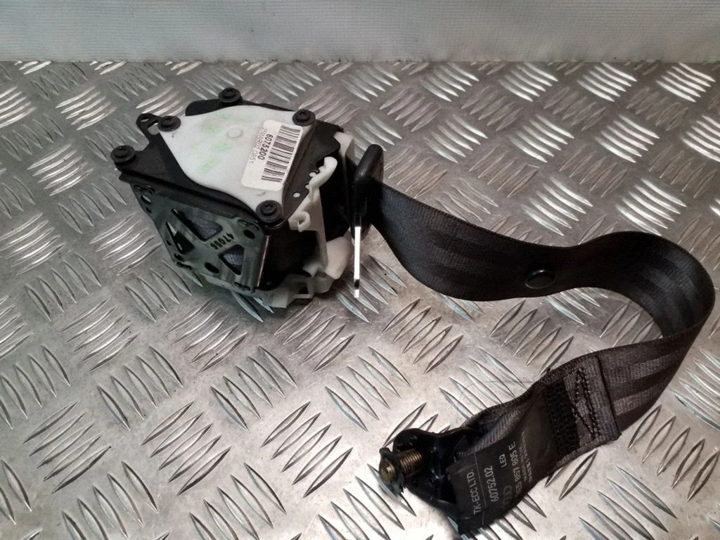 Rear seatbelt – Audi A4 S4 B6 8E 8H (2001-2005)