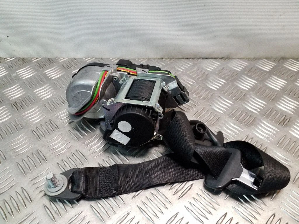 Front seatbelt – Mercedes-Benz S-Class W221 (2005-2013)