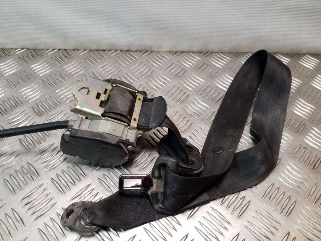 Pas bezpieczeństwa przedni 4A0857706M – Audi 100 S4 C4 (1990-1995)