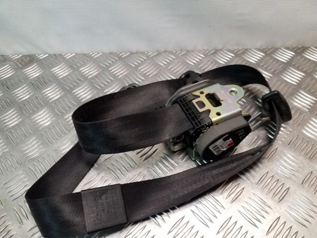 Front seatbelt – Audi A4 S4 B6 8E 8H (2001-2005)