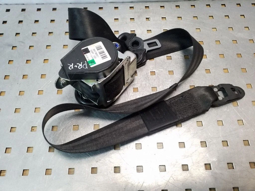 Front seatbelt – Audi A4 S4 B7 8E 8H (2005-2008)