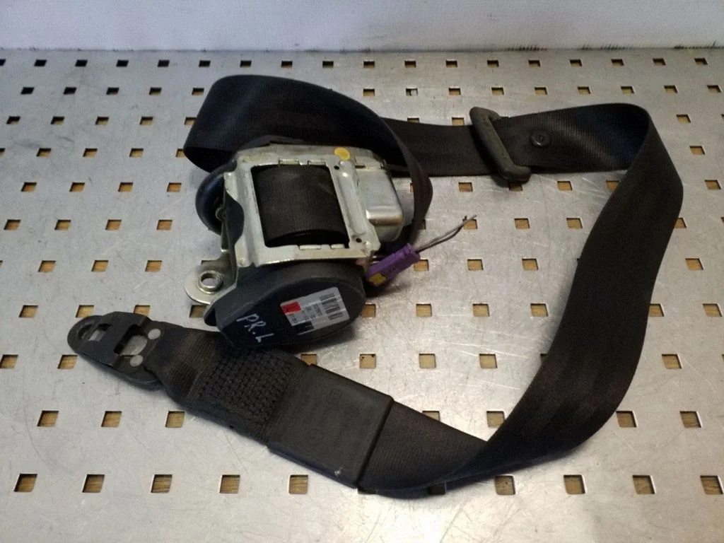 Front seatbelt – Audi A4 S4 B7 8E 8H (2005-2008)