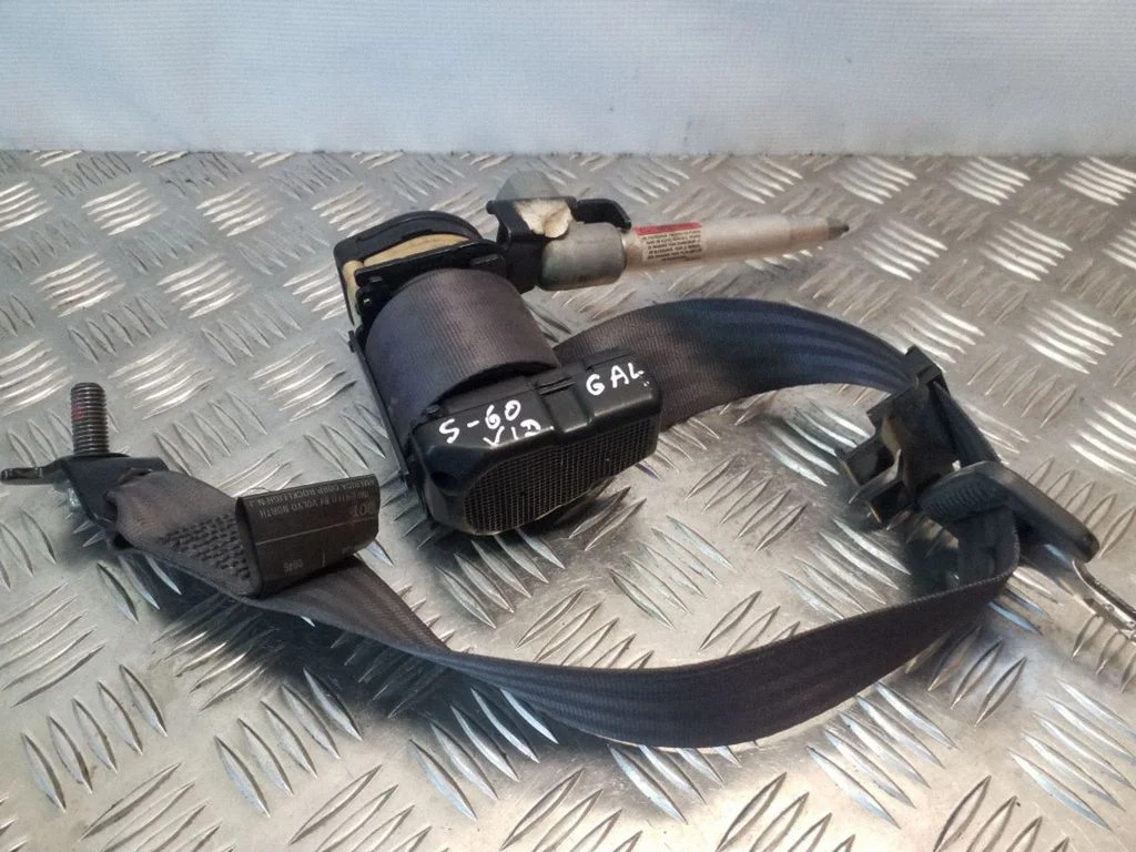 Keskmine turvavöö (tagumine) 39969465
