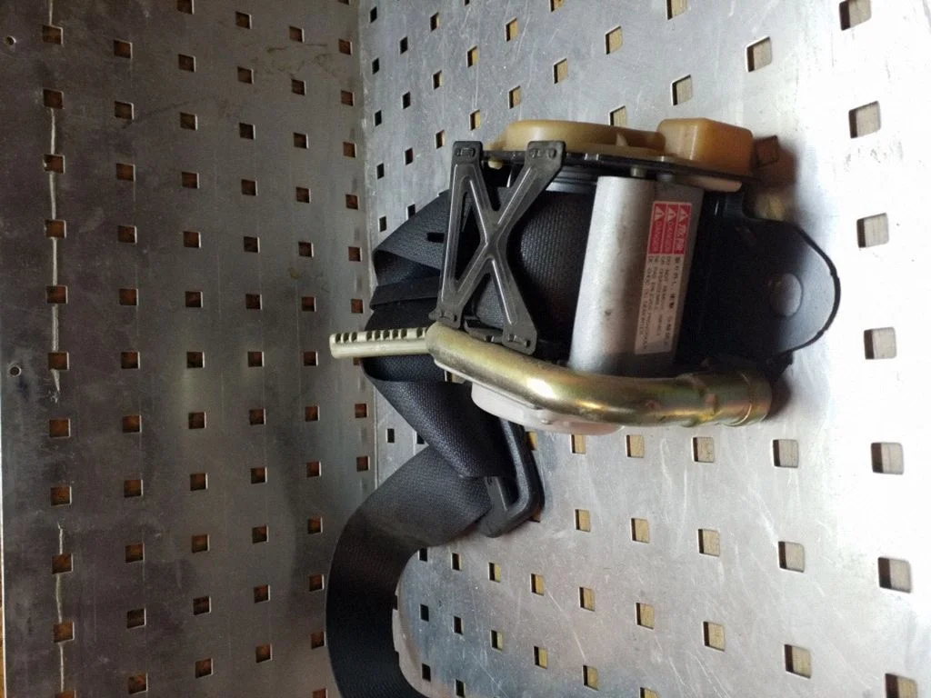 Front seatbelt TKAF2G1812