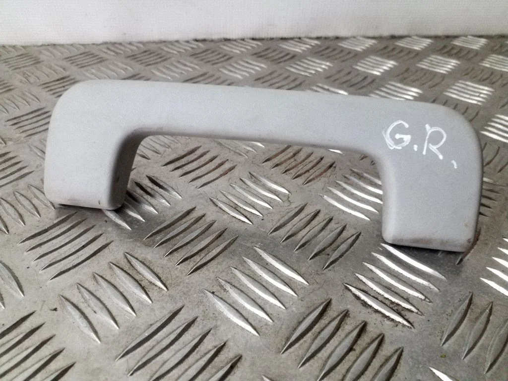 Rear interior roof grab handle – right