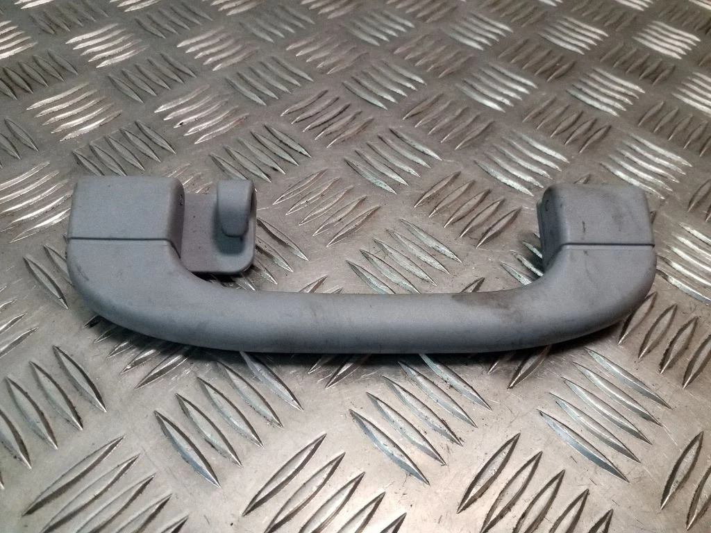 Rear interior roof grab handle – BMW 1 Series E81 E87 (2004-2011)