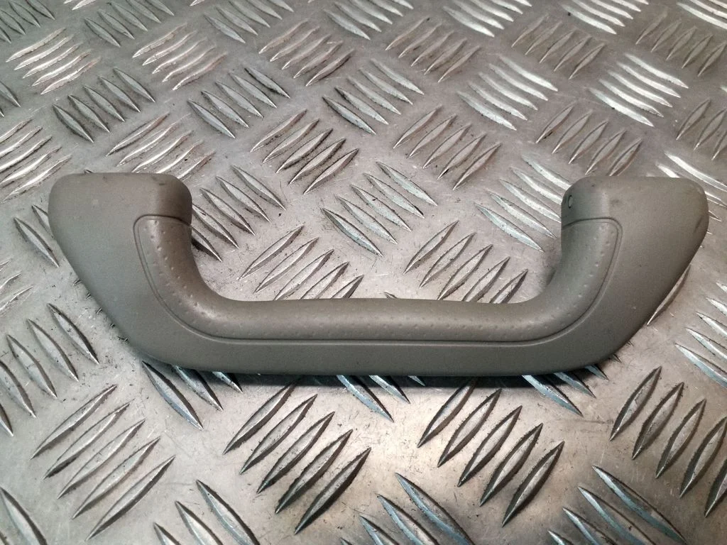 Tagumine lae käepide – Honda FR-V (2004-2009)