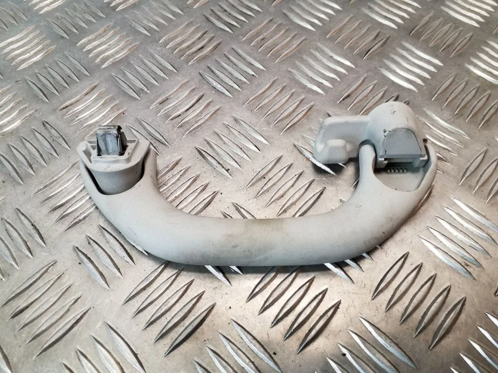 Tagumine lae käepide 5L6857607