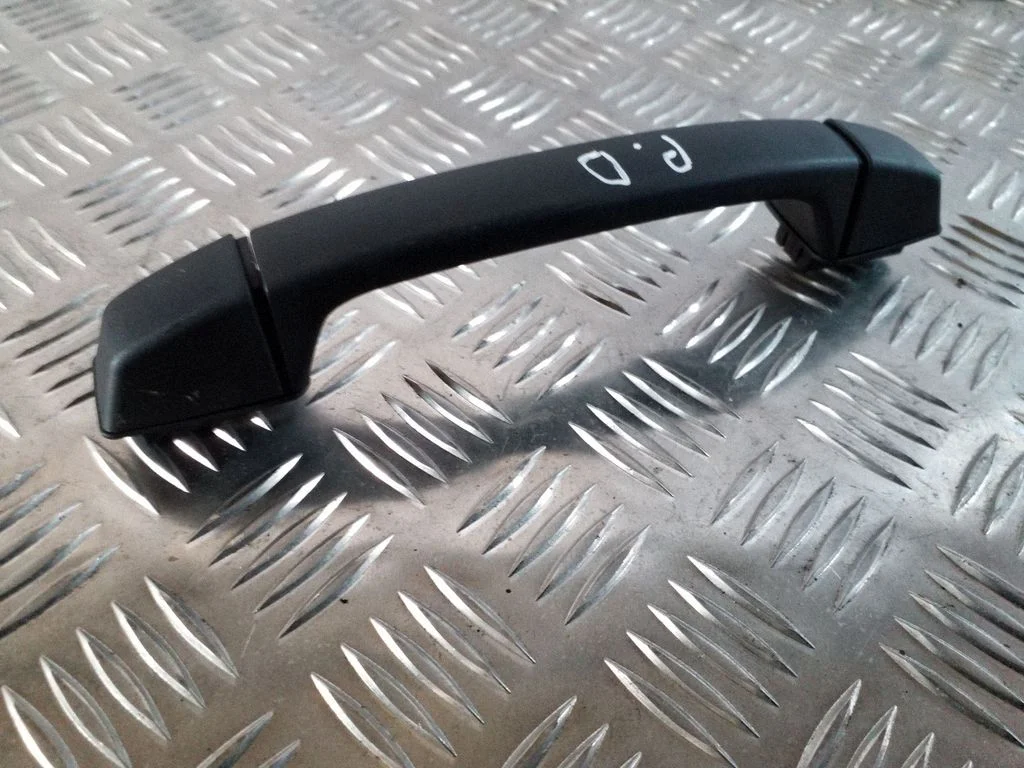 Front interior roof grab handle – BMW X3 E83 (2003-2010)