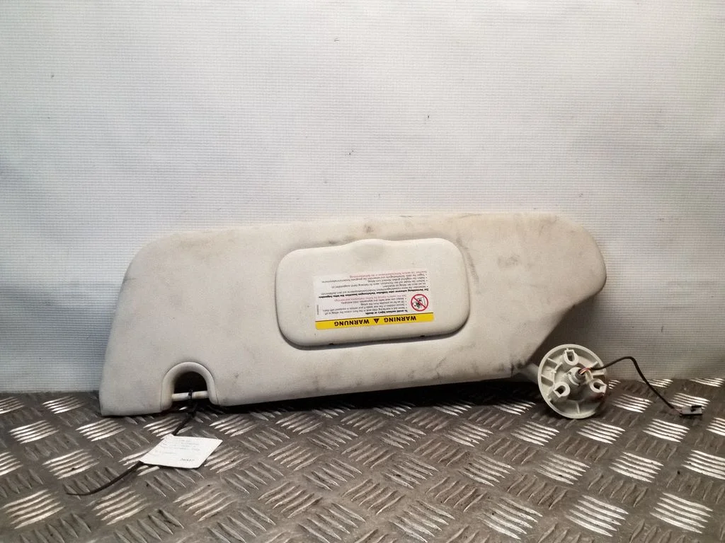Päikesesirm 05028660AA
