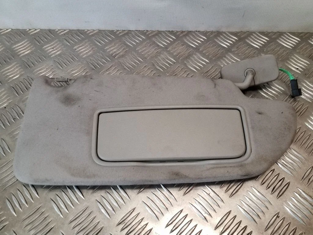 Sun visor 39985792