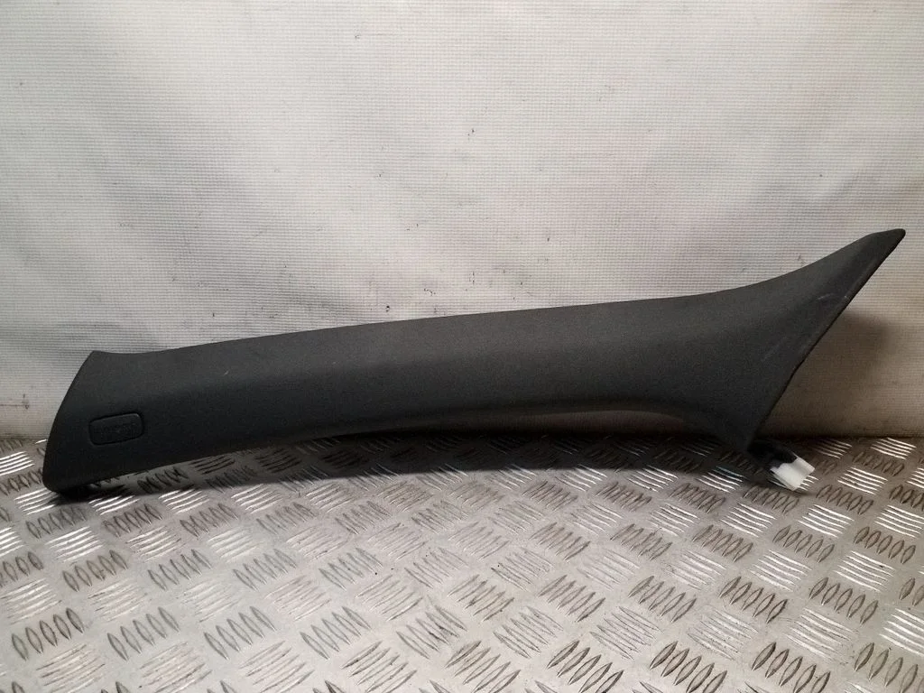 (A) pillar trim – Audi Q5 SQ5 8R (2008-2017)