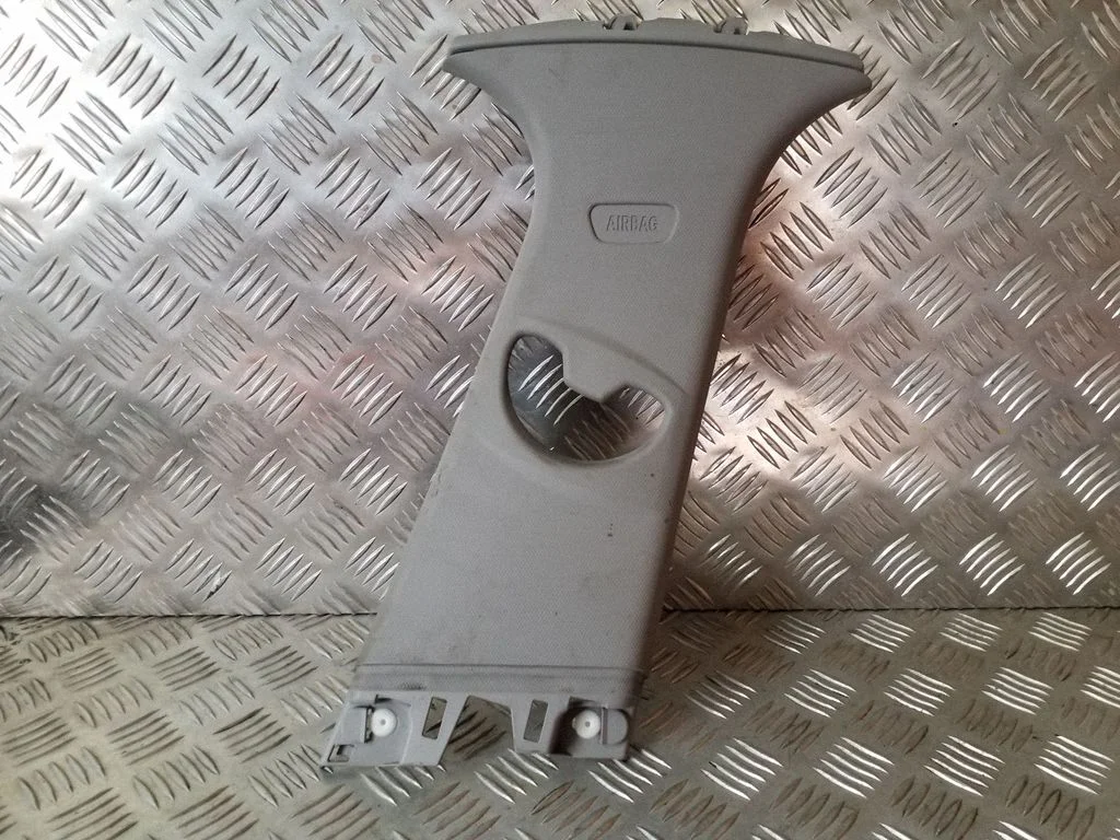 (B) statņa apdare (augšējā) – BMW 1. sērija F20 F21 (2011-2019)