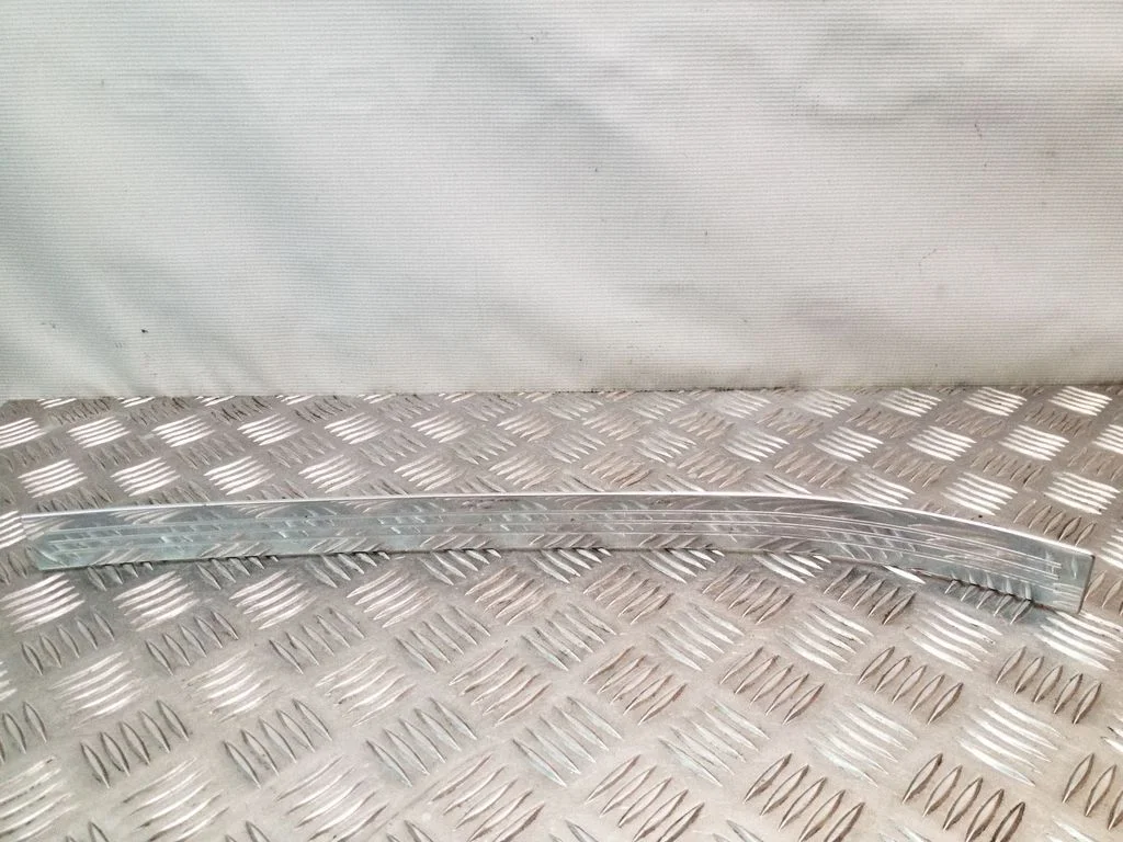 Rear sill trim cover A2216801935