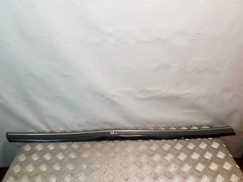 Front sill trim cover 80871CG000