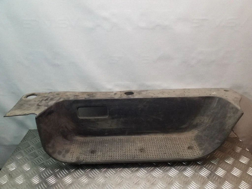 Front sill trim cover 8200041178