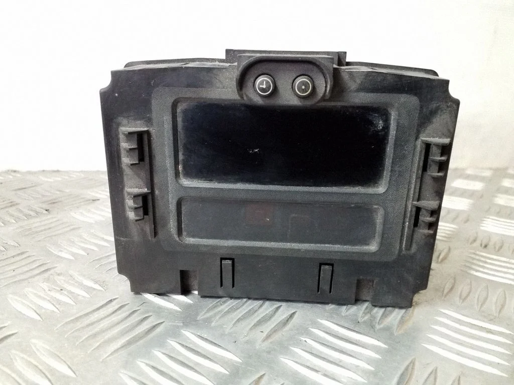 Ekrāns/displejs 090589755