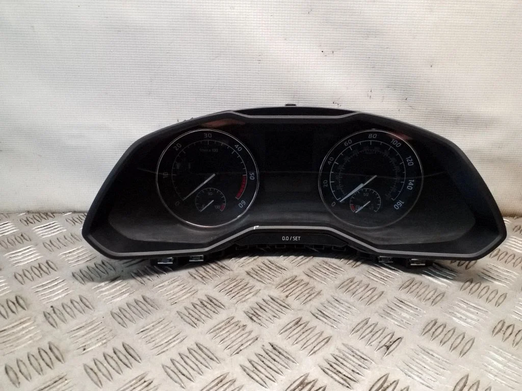 Speedometer (instrument cluster) – Skoda Superb B8 (3V) (2015-2024)