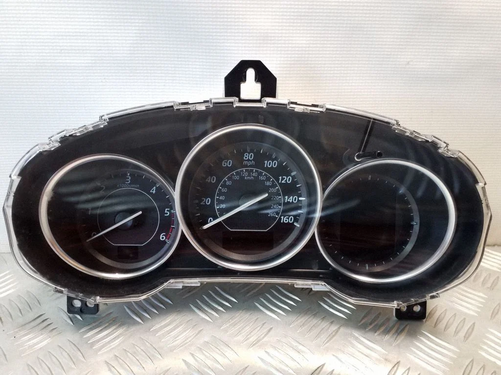 Spidometrs (instrumentu panelis) – Mazda 6 (2008-2013)