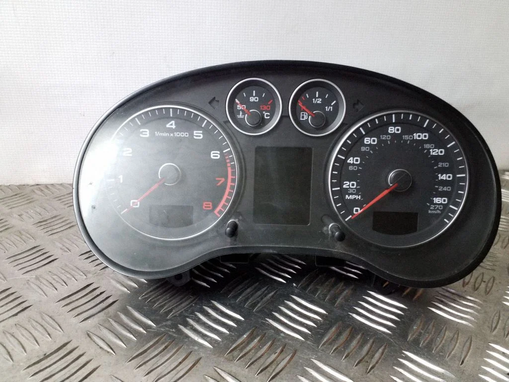 Speedometer (instrument cluster) 8P0920982M