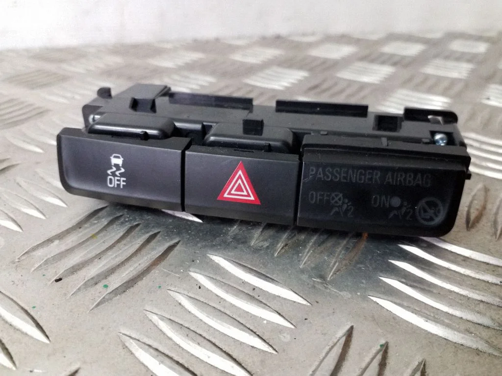 Hazard light switch – Opel Mokka (2012-2016)