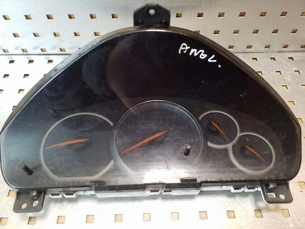 Spidometrs (instrumentu panelis) 8100A202