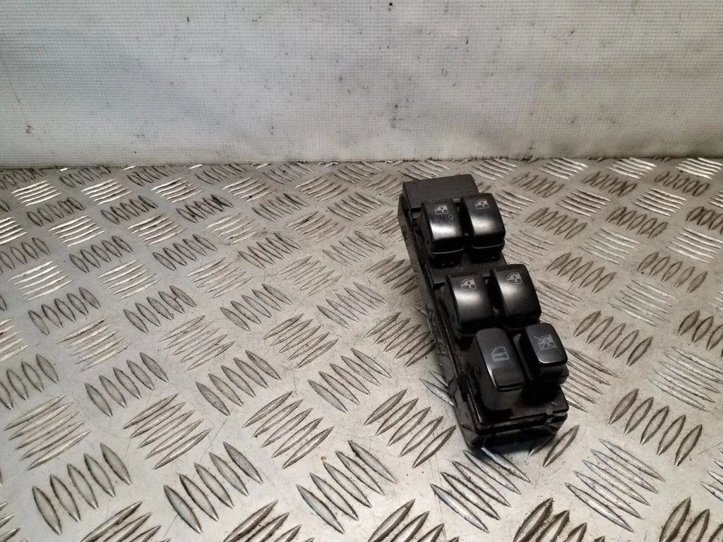 Elektrisko logu slēdzis 93570H1120