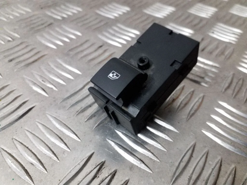 Elektriaknate lüliti 13301888
