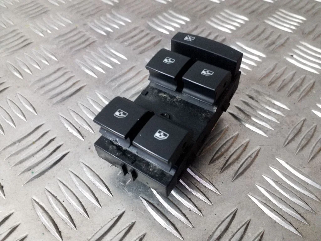 Przełącznik szyb elektrycznych 13305009