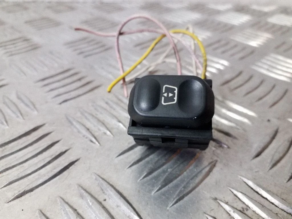 Elektrisko logu slēdzis