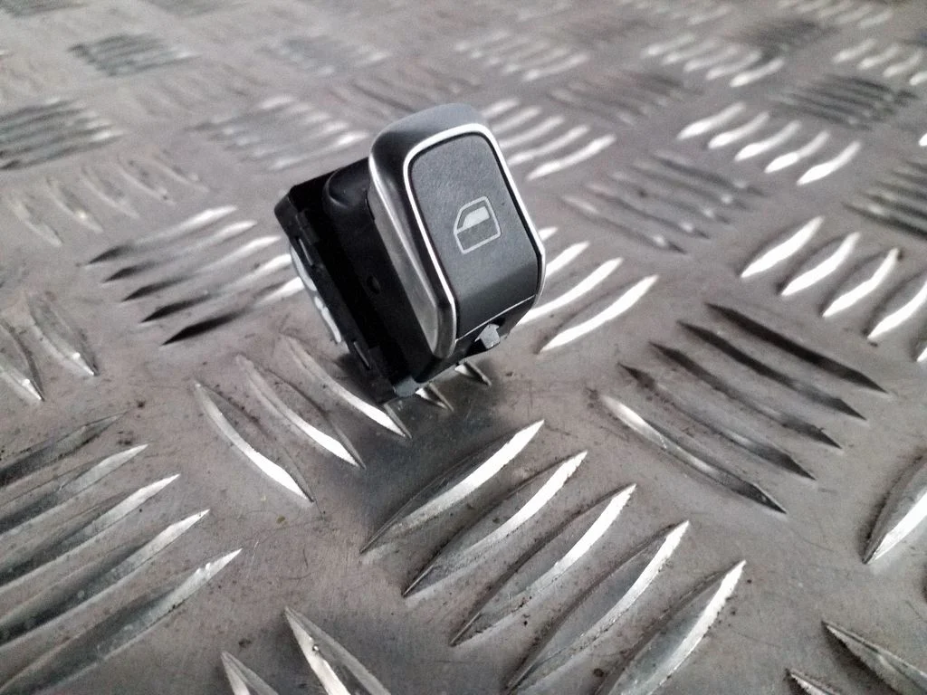 Elektrinių langų jungtukas