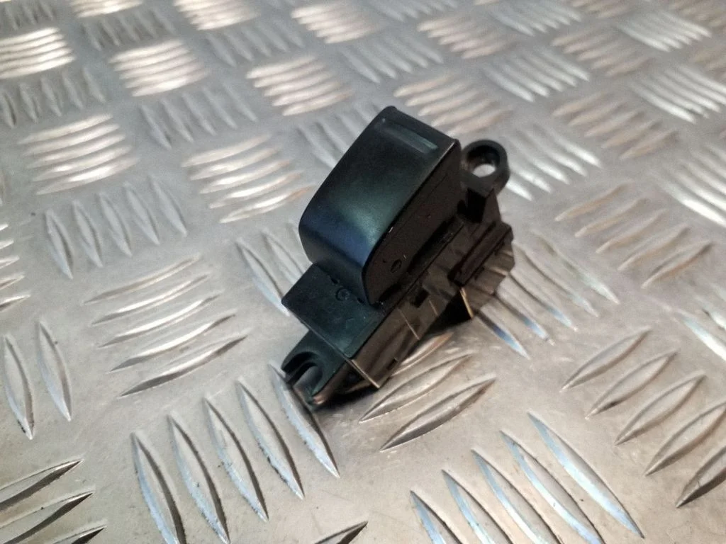 Elektriaknate lüliti 25411AV600