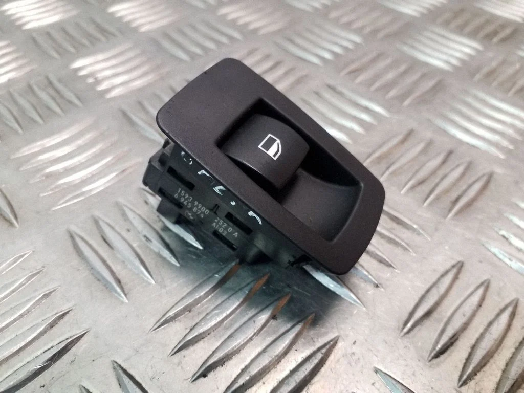 Elektrisko logu slēdzis 6945874