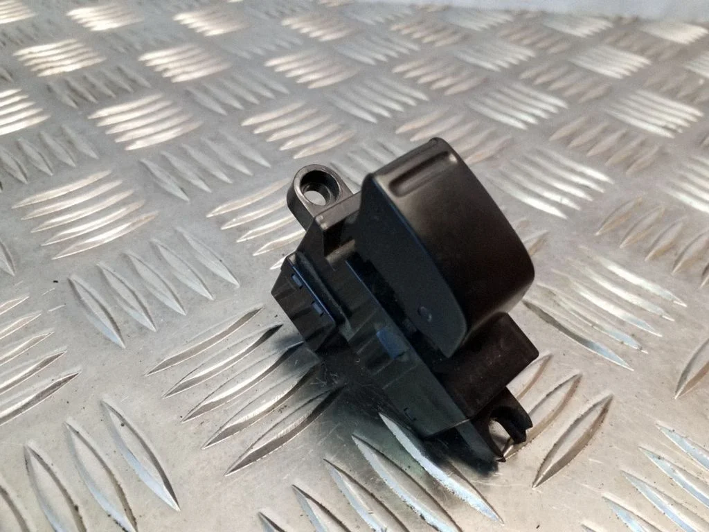 Elektriaknate lüliti 25411AV600