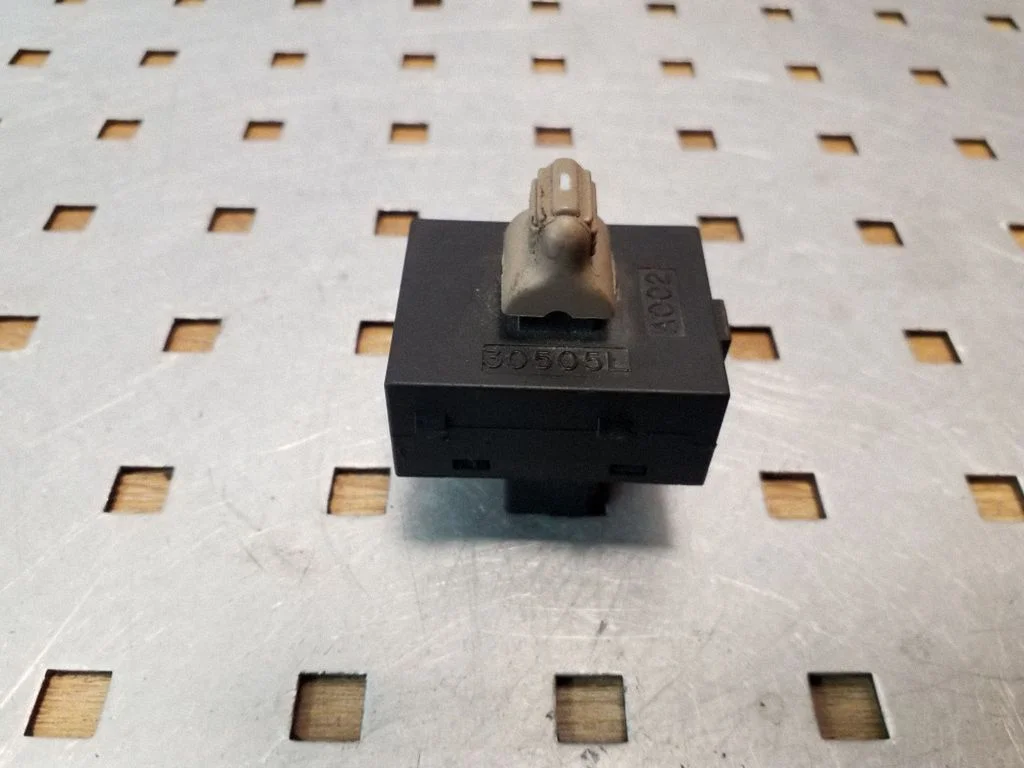 Elektrinių langų jungtukas