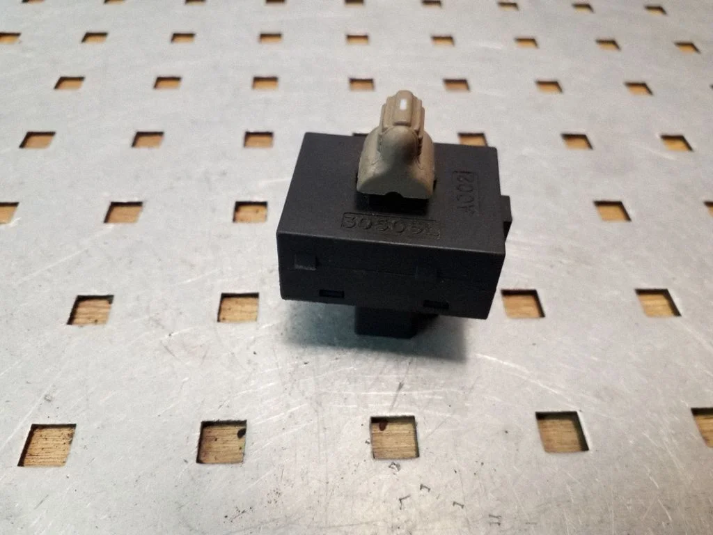 Elektrinių langų jungtukas
