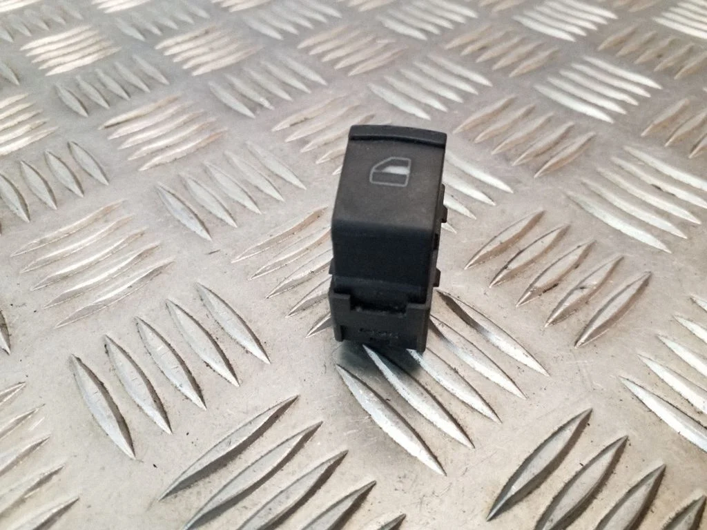 Electric window control switch – Seat Alhambra (Mk1) (1996-2010)