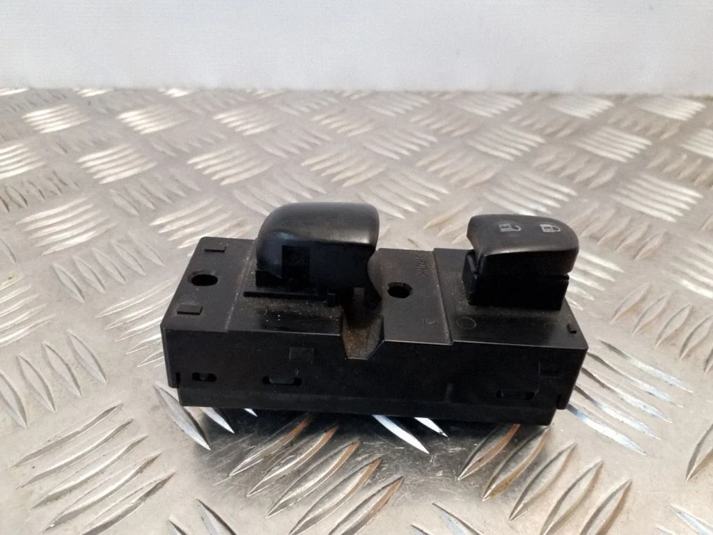 Elektriaknate lüliti 254111KA0A