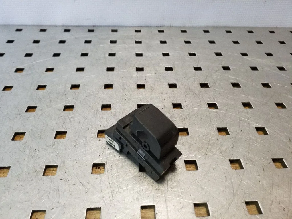 Elektrinių langų jungtukas