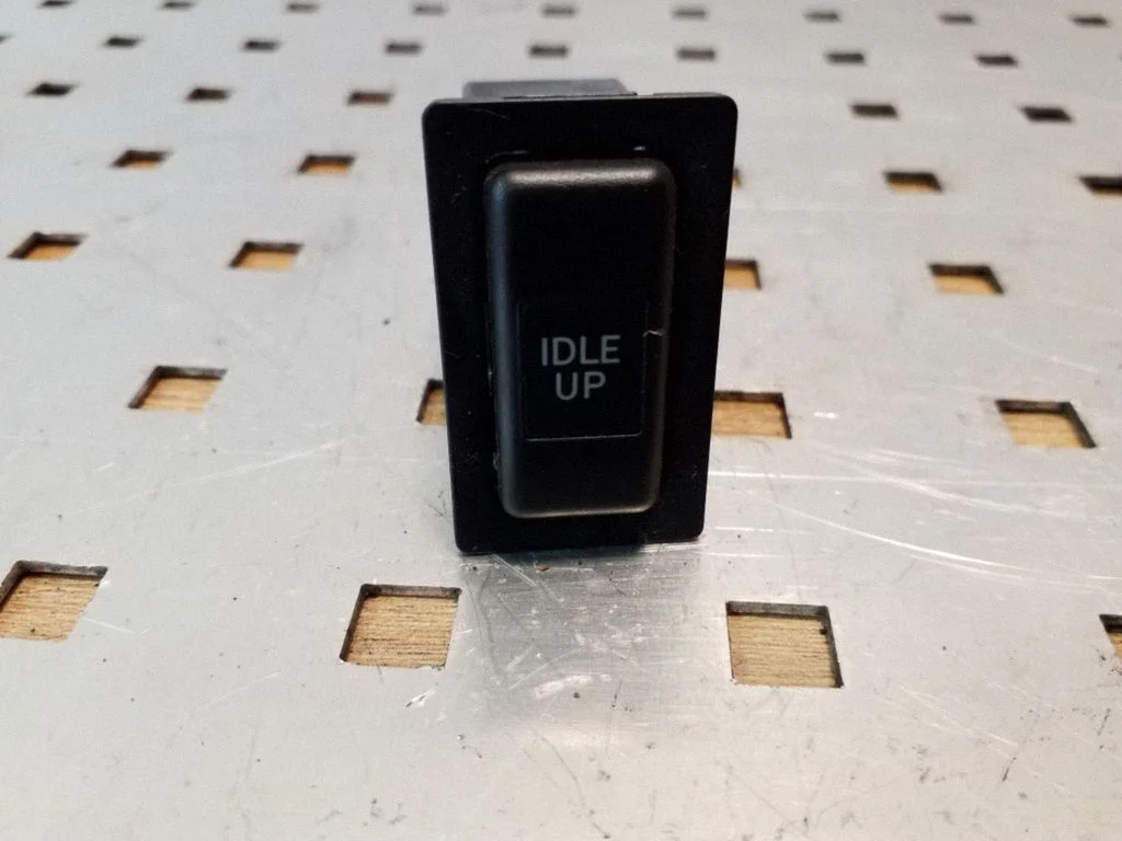 Other switches/knobs/shifts – Toyota RAV 4 (XA20) (2000-2005)