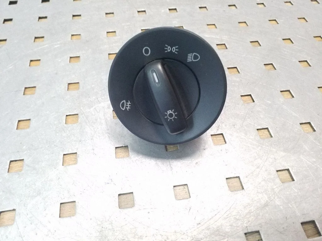 Light switch 1Z0941431B